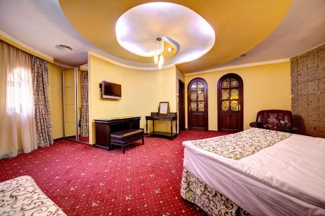 Отель House of Dracula Hotel Пояна-Брашов-66